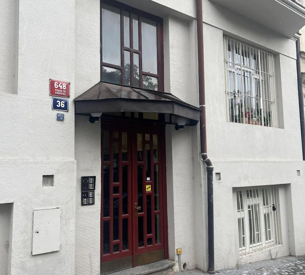 Modern Apartment In The Heart Of Vrsovice Praga