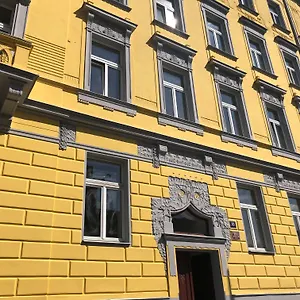 Letna Garden Appartement